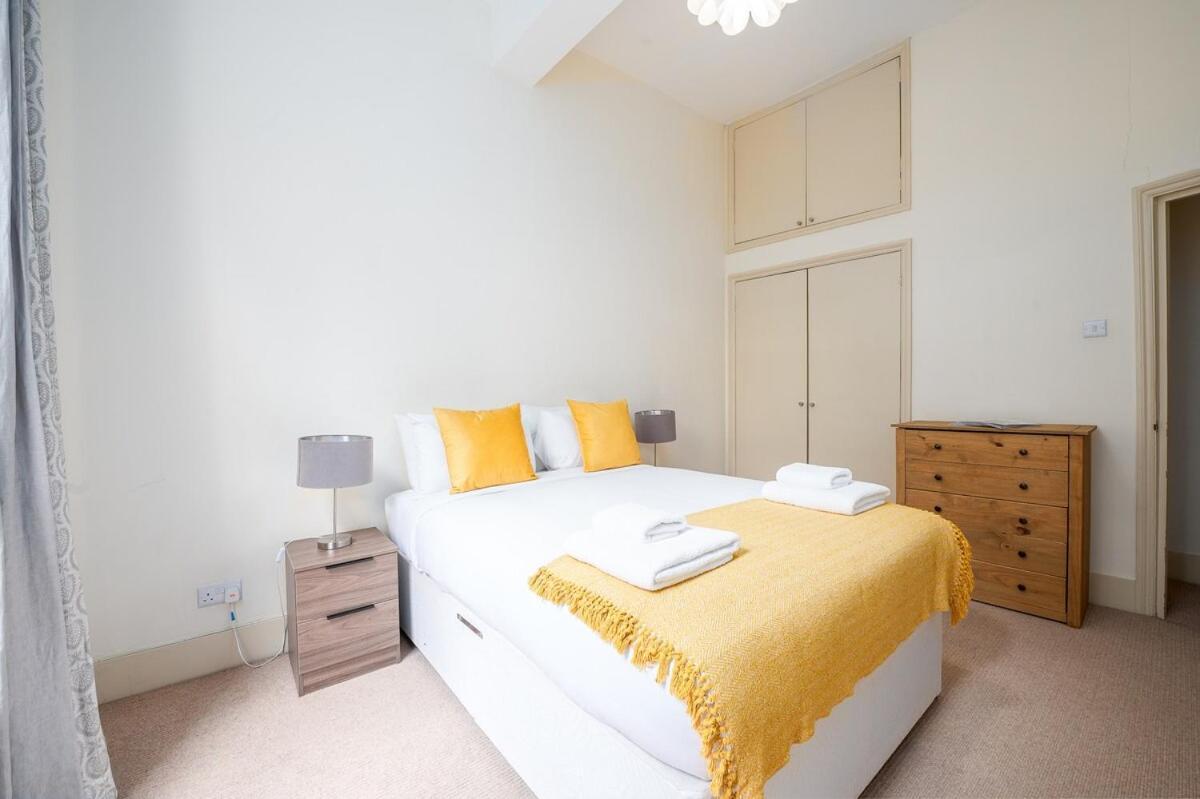 Vesto Two Bedroom Notting Hill Arv